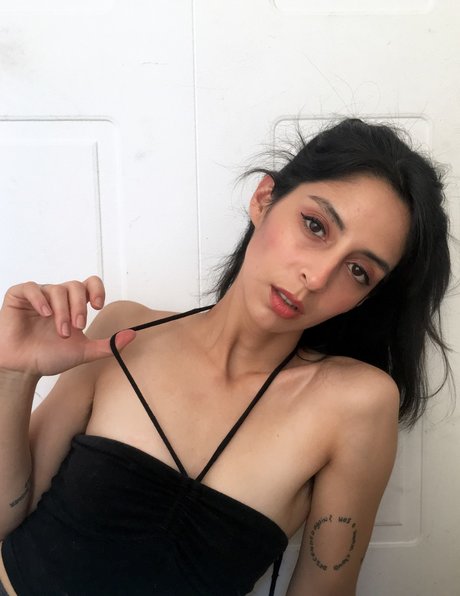 manola model nudes picture