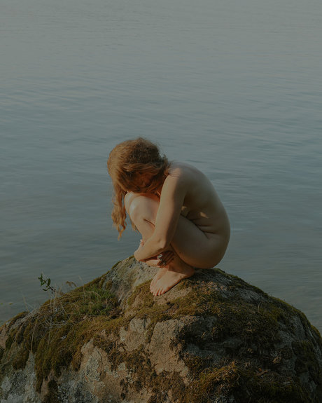 Sensual artist perfect actress photos