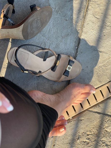 Goodgirlinabadway star top images