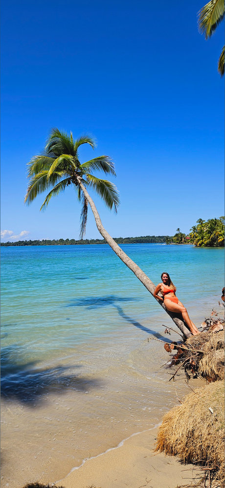 Golden goddess VIP nudes model pic