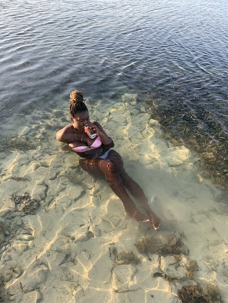 Golden Rose pretty actress galleries