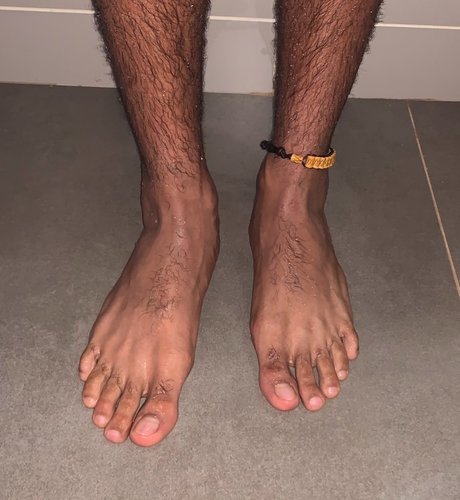 Dominican Feet porn model pic