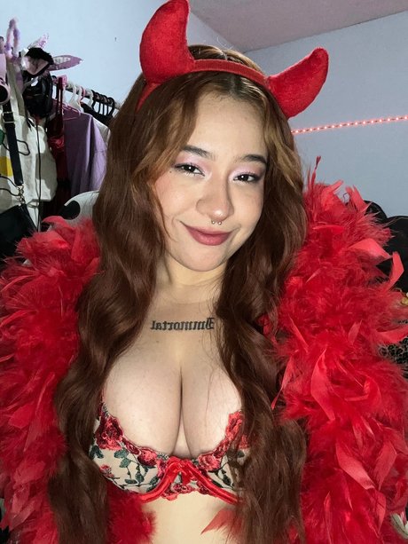 Dolly Love pornstar sexy pics