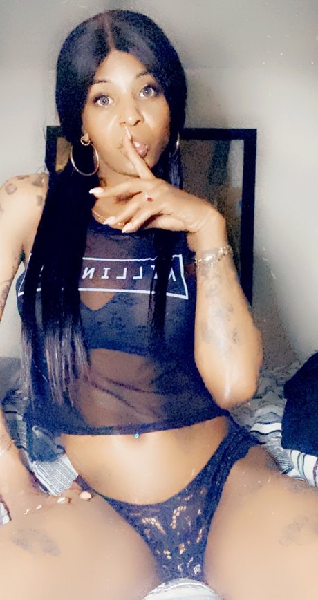 Badgirlmyah757 hot star img