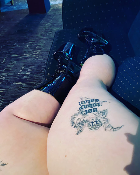 Mx Pixie Styx art star image