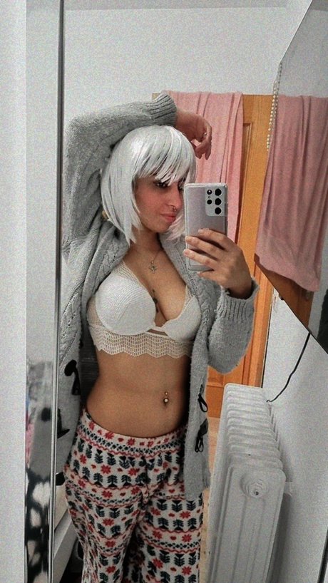 Nala Dubai beautiful model picture