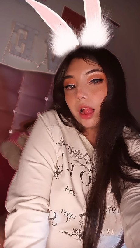 Nahomy Miller sexy pornstar gallery