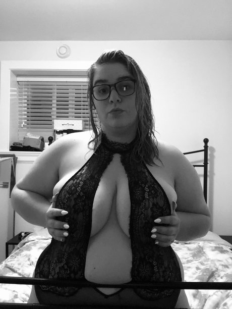 Darla Rose pornographic model photos