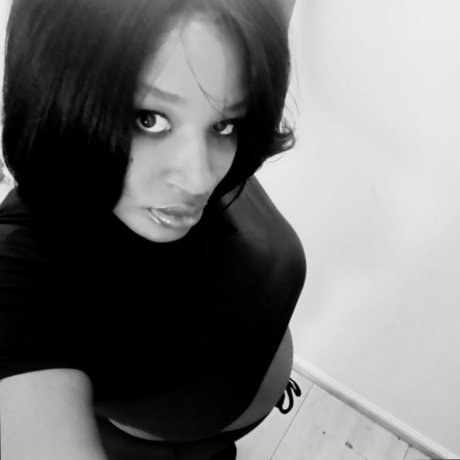 MzThickhips4000 high quality pornstar picture