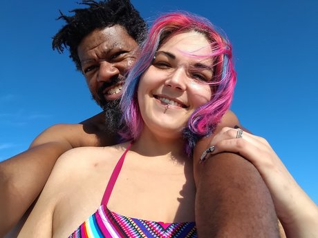 Mz Kitty and Ace Vibe nude actress galleries