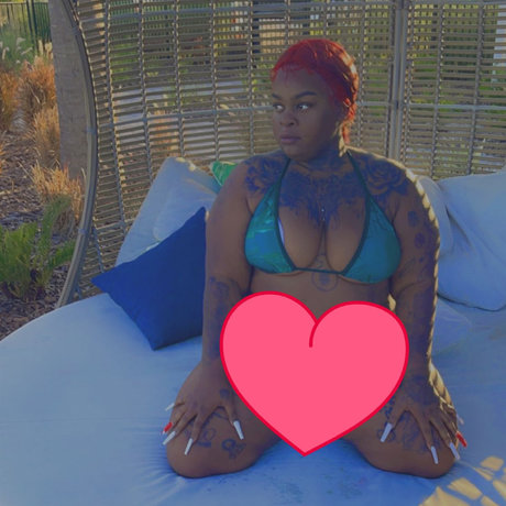 curvy muscle onlyfans hot naked images