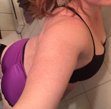 CurvyPinkNHot model best img