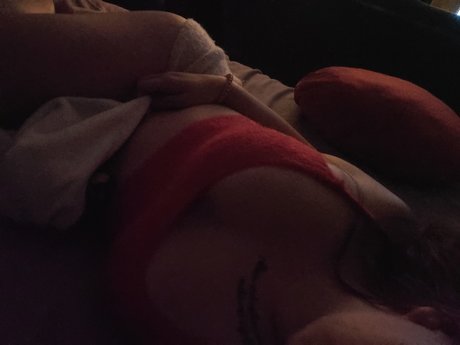 IMOAN BABE model free images