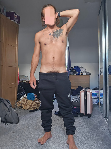 skinny blonde onlyfans best picture