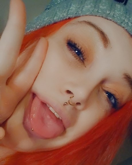 Emma Bee model art images