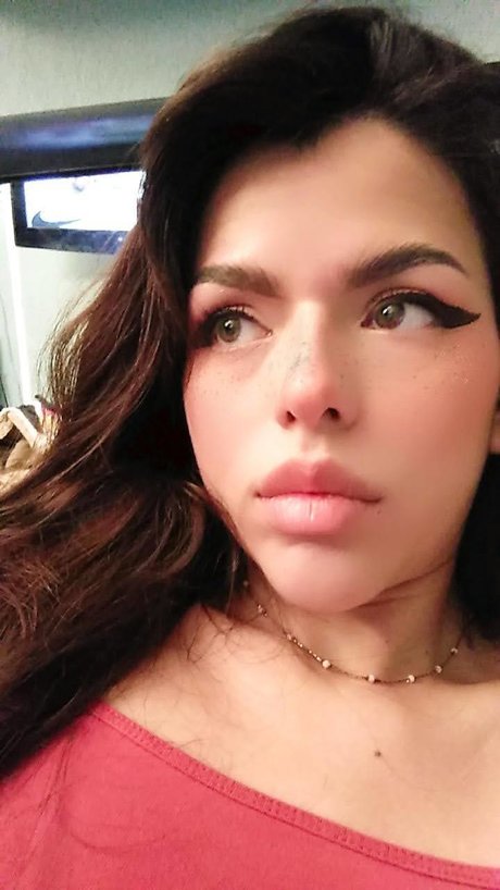 Blabby Alexandra naked star pictures