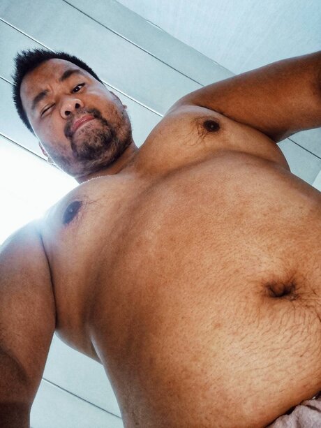 _Natt Black Bear_ naked model picture