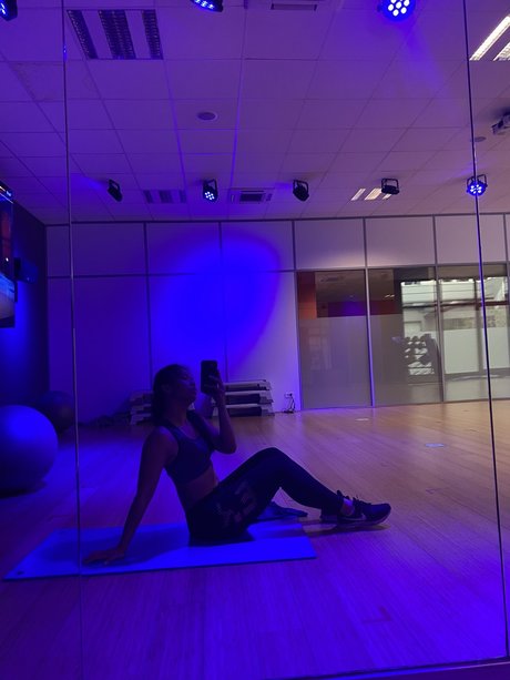 Natasha Zevanya naked pornstar picture