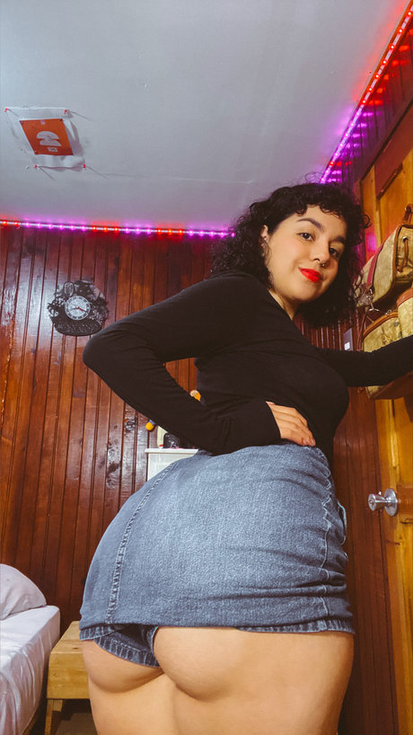 Fio_ naked pornstar pics