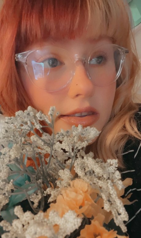 CrissiBbyCakes nude star archive