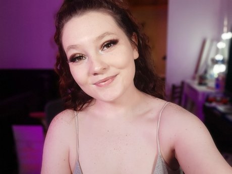 FullMetalAlie nude pornstar img