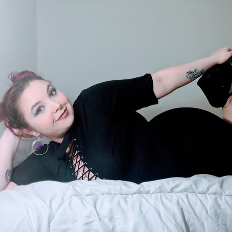 Freyja Bowe star best images