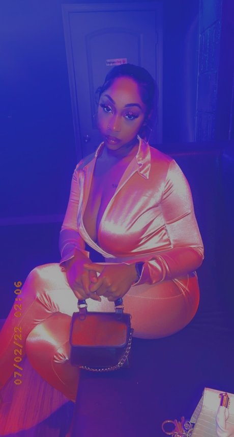 ForeignMulani beautiful star picture