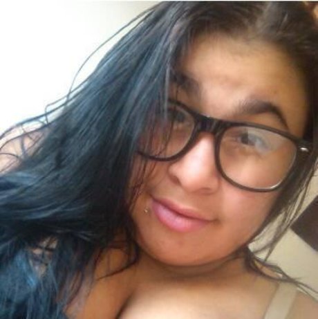 Kay Lanii star beautiful pics