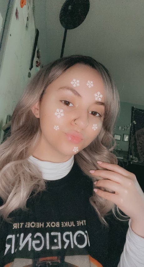 Cristyn_ hot model image