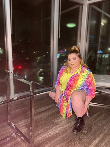 Curvydreamz sex star gallery