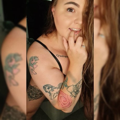 Curvydaniellev star hd pics