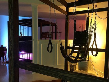 Naughty World Of OZ sexy pornstar photo