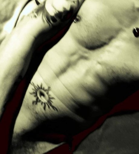 Bad Wolf model naked pic