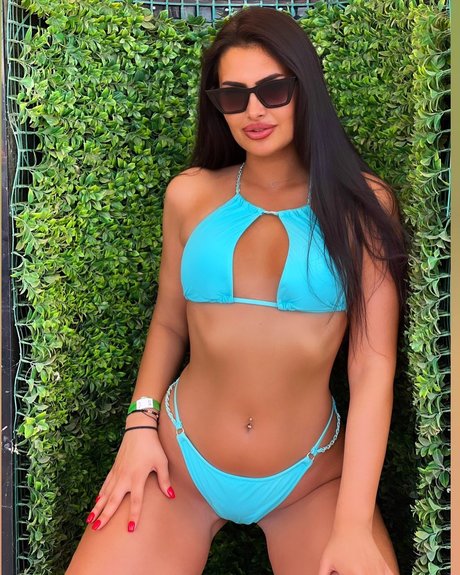 Cristina Adelina VIP star top img