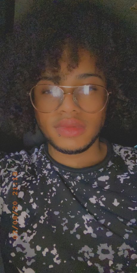 Crude model nudes img