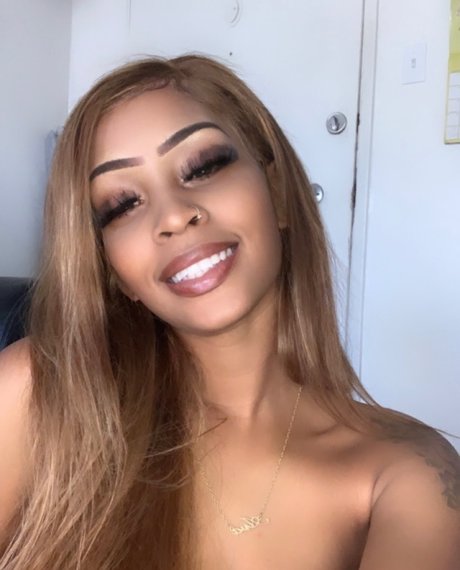 Cream4Kaee_ model xxx picture