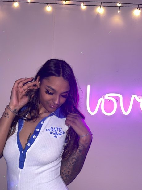 Bad Girl Kaira nudes pornstar images