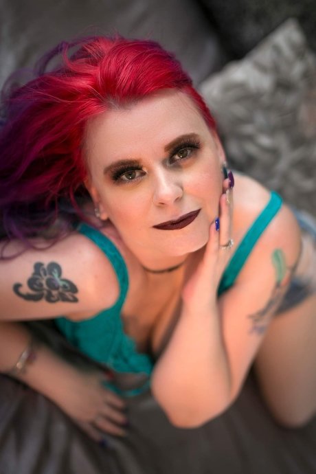 B3AUT1FUL PH03N1X pornstar pretty images