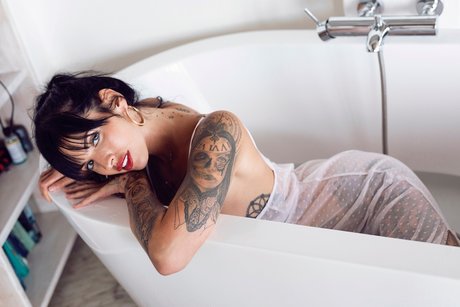 Nesty Sg Free Account_ nude pornstar image