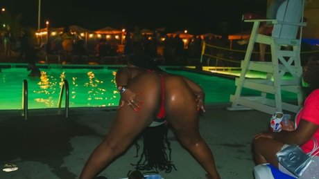 Officialneshhhhh hd pornstar pics