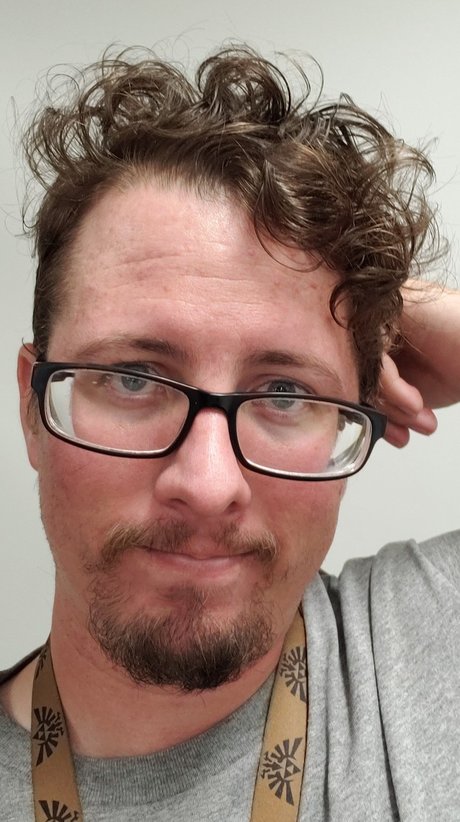 Nerdy Bi Guy model pornographic image