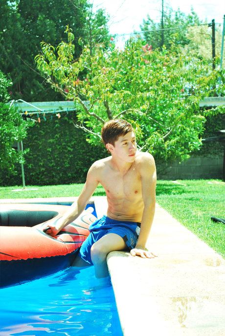 NeonWarrior9 Telegram better talk naked model archive