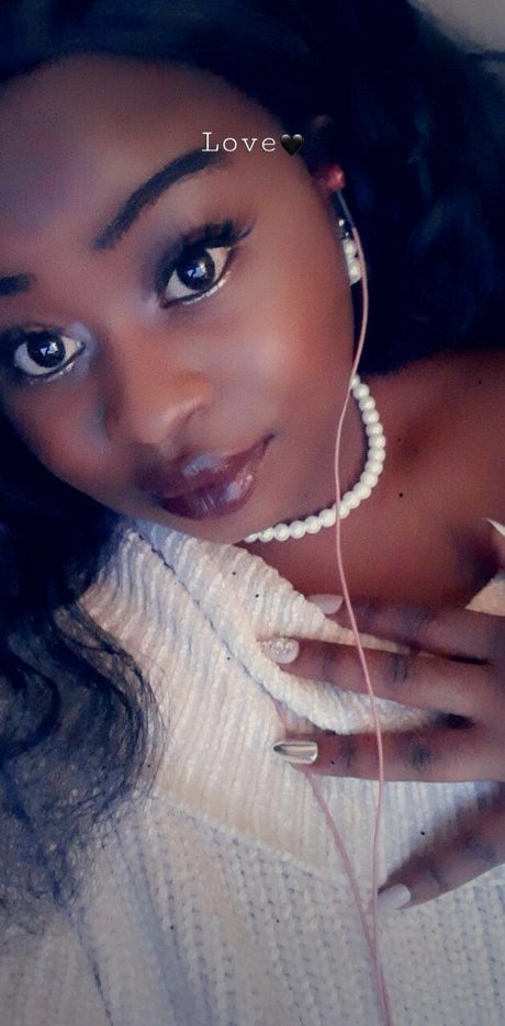 Nemy Vendetta exclusive actress photos