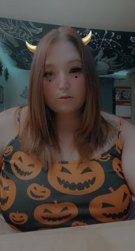 Nella Smiles model hd pic