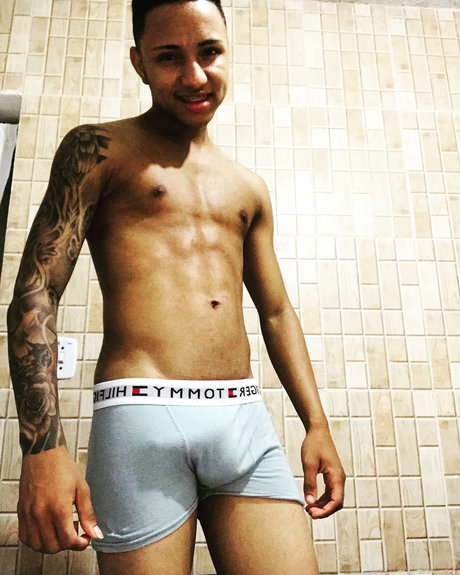 Douglas E_ porn model galleries