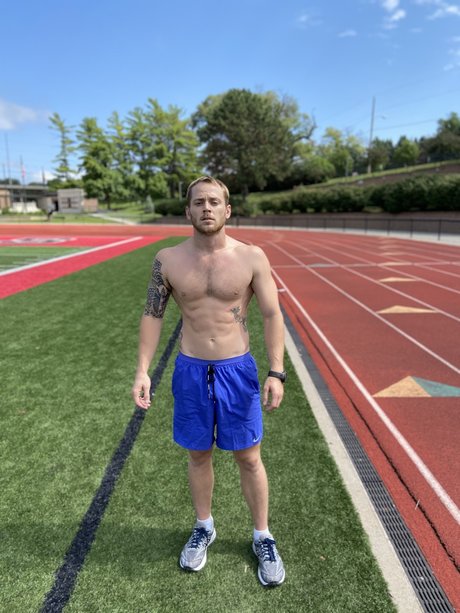 Jake Linden beautiful actress img