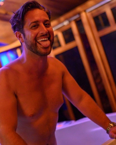 Jacob Shimon hot model pictures