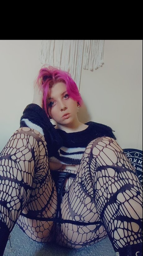 Thorne Wilde model nude picture