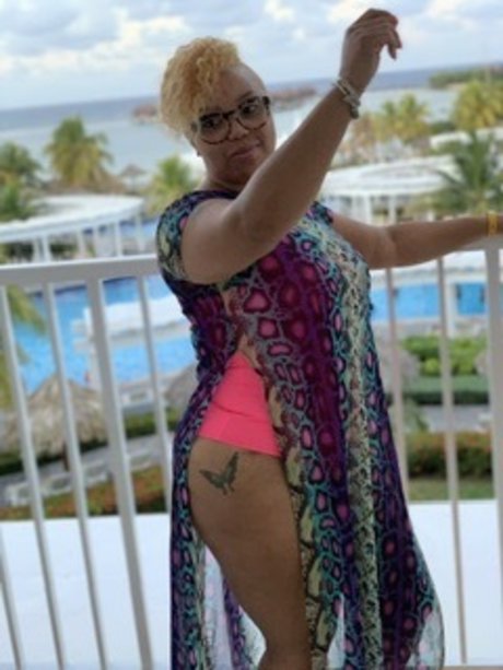 Biz Credit Gemz amp amp Toes perfect actress photos