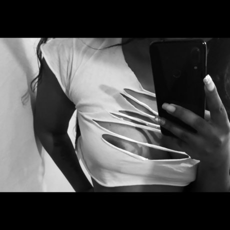 Nhia_ naked actress picture